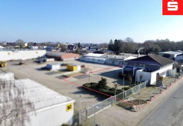 Attraktives Büro-/Praxisgebäude für Dienstleister o.ä. mit Parkfläche in guter Lage von Nordhorn - ca. 1.600 Euro pro QM Nfl.