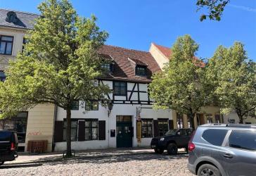 Wohn- und Geschäftshaus mit Gastronomie & Betreiberwohnung