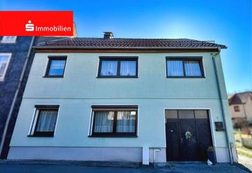 ***Bezugsfertiges Mehrgenerationenhaus in Langewiesen***