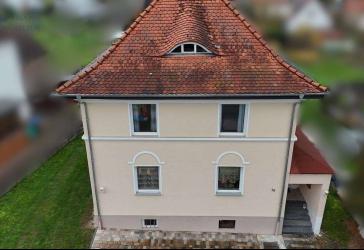 Charmantes Einfamilienhaus mit Keller, Garten und perfekter Infrastruktur
