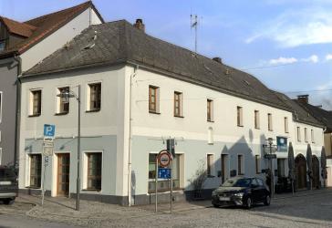Exklusives Wohn-/Geschäftshaus mit Top-Rendite in Waldsassen