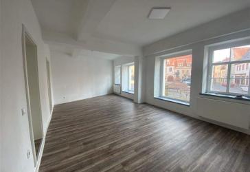 Wurzen* Innenstadt* Büroräume* helle Räume * 2 Zi* Kü*WC* Stellplatz anmietbar