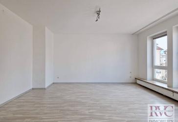 Großzügige, sehr helle Wohnung - absolut zentral in Freilassing - flexible Nutzungsmöglichkeiten