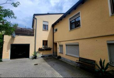Einfamilienhaus mit Garage in sehr guter Lage von Weiden
