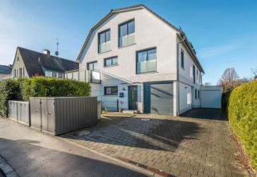Exklusives Wohnen in Solln - Moderne Doppelhaushälfte in Toplage