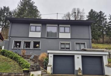 Freistehendes Einfamilienhaus mit großem Garten