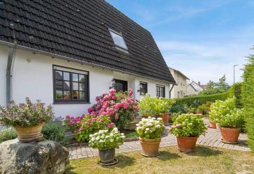 EFH mit hochwertiger Ausstattung, Einliegeroption, Garten & Galerie