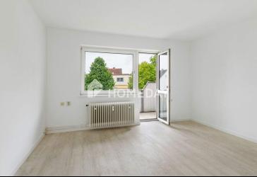 Neu sanierte 3-Zimmer-Wohnung mit überdachtem Balkon in ruhiger Lage