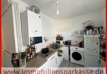 Zentral und vermietet: Wohnung im denkmalgeschützen Mehrfamilienhaus!