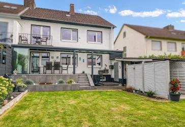 Ihr neues Zuhause: Zweifamilienhaus in der Stadtheide..