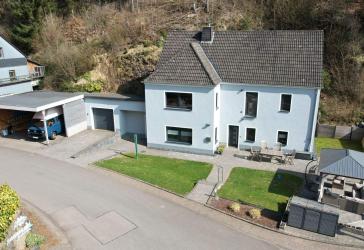Liebevoll und hochwertig renoviertes Schmuckstück in Schönecken.