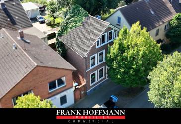 Entwicklungspotenzial! Kleines Wohn-/Geschäftshaus mit 3 Einheiten in Itzehoe