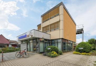Repräsentative Bürofläche in ehemaliger Bankfiliale mit großzügigem Empfangsbereich!