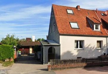 Arnum: DHH mit gr.Garten, Dachterrasse & 2 Garagen - Ideal f. Familie oder Mehrgenerationenwohnen
