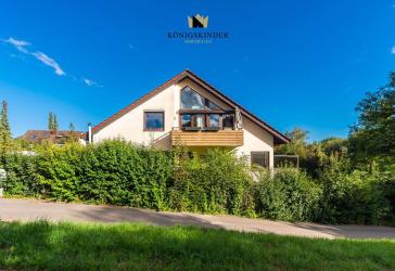 Dreifamilienhaus mit großem Grundstück und Entwicklungspotenzial