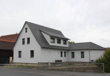 Für alle, die mehr verlangen.... Modernes, kernsarniertes KFW 55 Haus mit Wärmepumpe und PV-Anlage