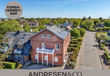 Logierhaus mit 1 Loftwohnung + 2 Ferienwohnungen in schöner Lage in Alt-Westerland