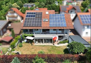 Großzügiges Einfamilienhaus mit Einliegerwohnung in ruhiger Lage