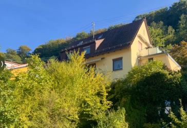GLOBAL INVEST SINSHEIM | 2-3-Familienhaus in toller Lage von Ziegelhausen mit unverbaubarem Blick