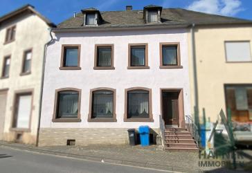 Ein Haus voller Geschichte und Möglichkeiten - willkommen in Ihrem neuen Zuhause in Speicher!