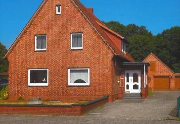 Wohnhaus mit Doppelgarage in 49406 Barnstorf, Kreis Diepholz