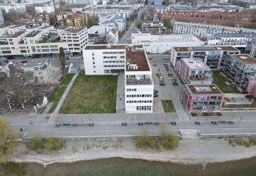 Bürogebäude direkt am Seerhein