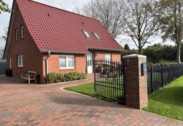 VERKAUF: Stilvolles Einfamilienhaus inmitten der Natur