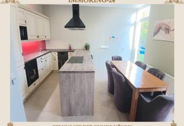 MASSIVES HAUS IN VERKEHRSGÜNSTIGER LAGE! ++ SMARTE AUSSTATTUNG ++ NEUE PHOTOVOLTAIK ANLAGE ++