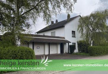 Großzügiges Zweifamilienhaus in Vöhl sucht neue Eigentümer! Keine Käuferprovision!