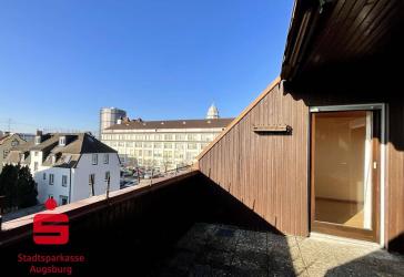 großzügige 3-Zimmer-Dachgeschosswohnung mit Terrasse