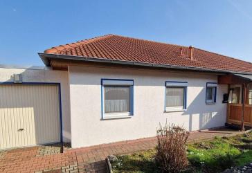 Kleiner Bungalow in attraktiver Wohnlage von Schöningen!