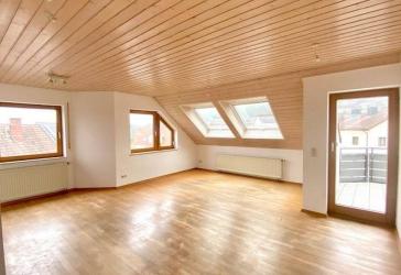 Sonnige Wohnung mit Charme und viel Platz