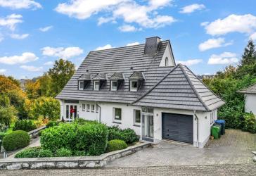 *Provisionsfrei* Viel Platz, flexible Nutzung - Haus mit Einliegerwohnung am Schorenweg (nicht mehr vermietet)