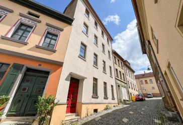 Sanierungsbedürftiges MFH in TOP Lage von Eisenberg