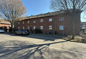Aufgeteiltes 4 Familienhaus in Grevenbroich