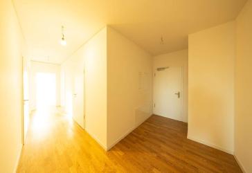Attraktive Neubauwohnung in Zentrumsnähe mit 5 Zimmern und Balkon auf ca. 118m²
