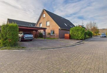 **Mehrfamilienhaus mit vier Wohnungen in Toplage**