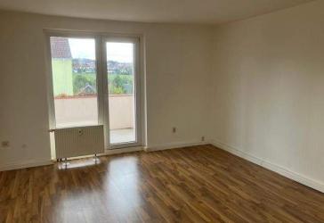 Sonnige 3-Zimmer-Wohnung mit Balkon und Stellplatz in Höhenlage ab sofort zu vermieten!