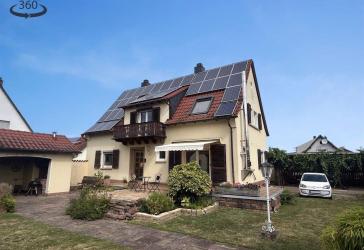 Gepflegtes Einfamilienhaus mit sehr schönem Garten & Garage in ruhiger Lage Morlautern, vermietet