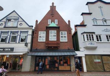 - Handel-Gastro-Wohnen - Wohn-/ und Geschäftshaus in Top-Lage der Heider Friedrichstraße