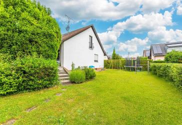 HEGERICH: Gepflegtes Einfamilienhaus in idyllischer und begeherter Lage - Puschendorf