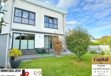 LORENZ-Angebot in Höntrop: Gut modernisiertes 2-Fam.-Terrassenhaus plus Einlieger. Rd. 300 m² Wfl.!