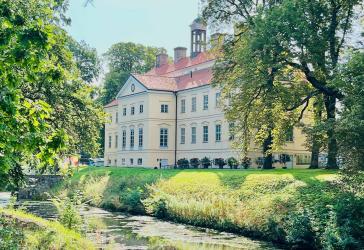 Vor den Toren Greifswalds - Arbeiten im Barockschloss Griebenow - Ab Sommer 2026
