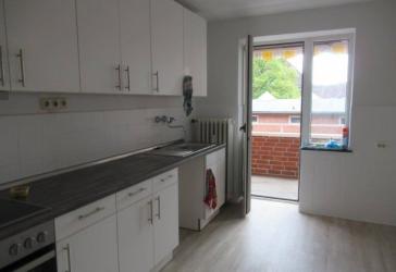 2-ZW mit Balkon am Ziegelteich 35 in Kiel zu vermieten! OTTO STÖBEN GmbH