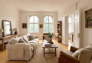 5-Zimmer-Altbauwohnung mit Kachelöfen & Stuck - 144 m² in Top-Lage