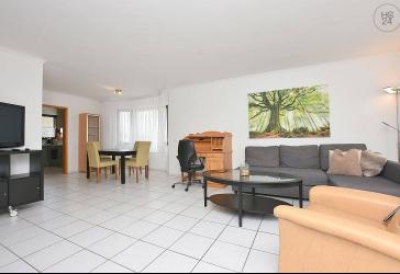 Sehr schöne, sonnige und möblierte Wohnung in Böblingen Dagersheim