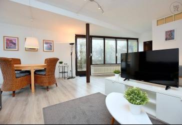 Modern möblierte Wohnung mit Terrasse und Balkon in Leonberg Warmbronn