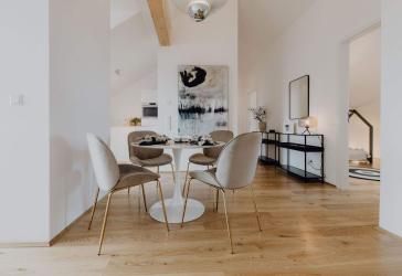 Exklusive 4-Zimmer-Wohnung mit Alpenblick!