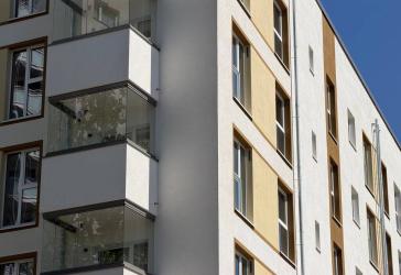 Helle Familienwohnung mit 4-Zimmern und Loggia