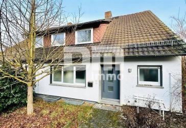 (R)eserviert!Teilsaniertes Ein- bis Zweifamilienhaus mit zusätzlichen Wohnraum